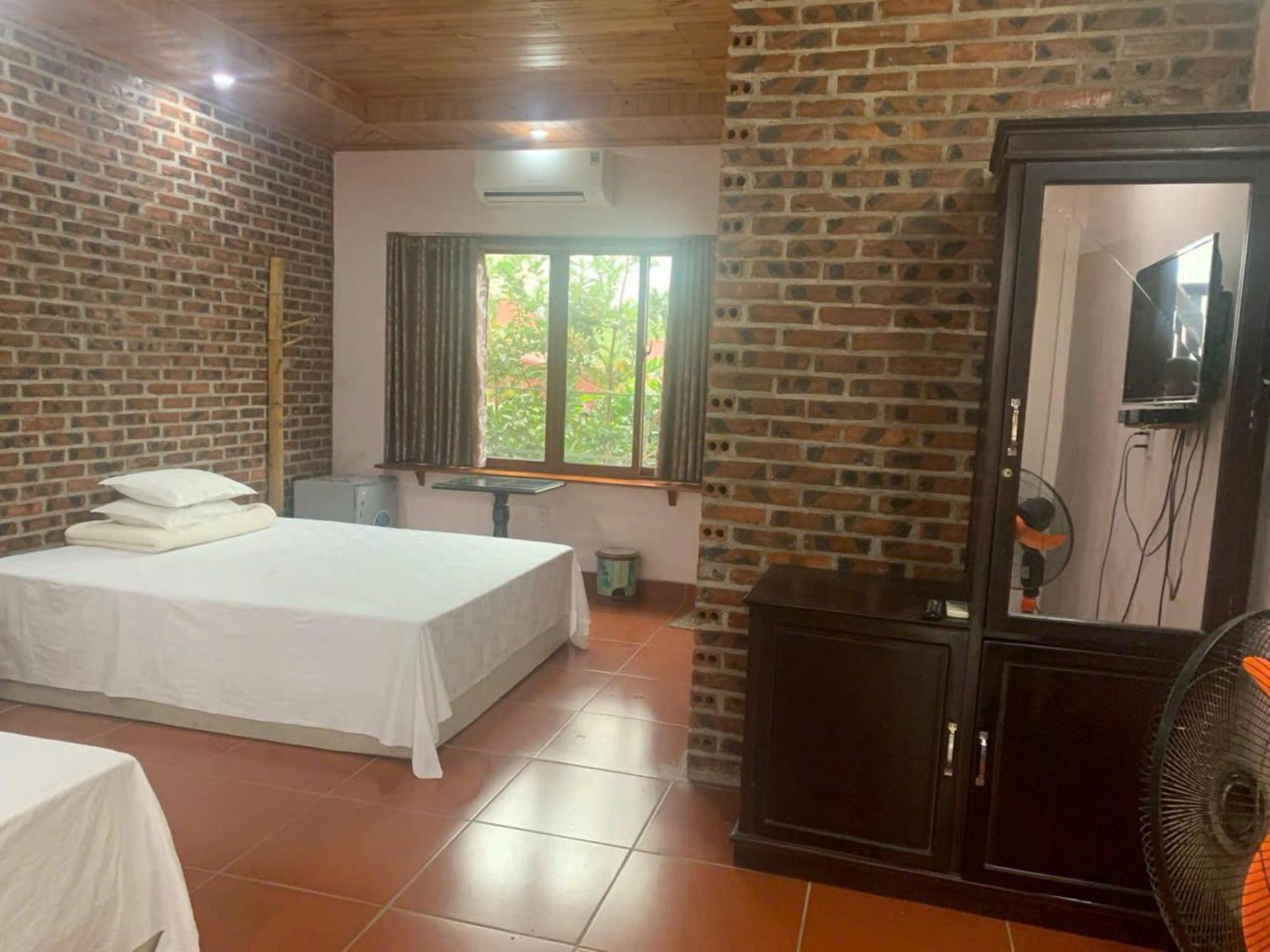 Ho Nui Dinh Hotel Ниньбинь Экстерьер фото